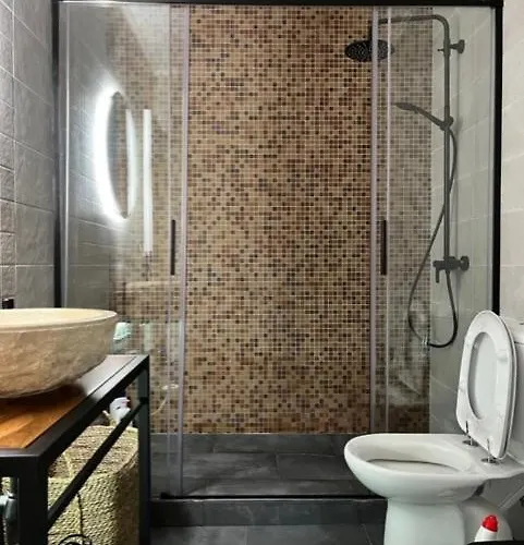 Dream House פורנס